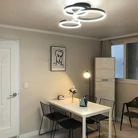 Urban Lux House Apartment